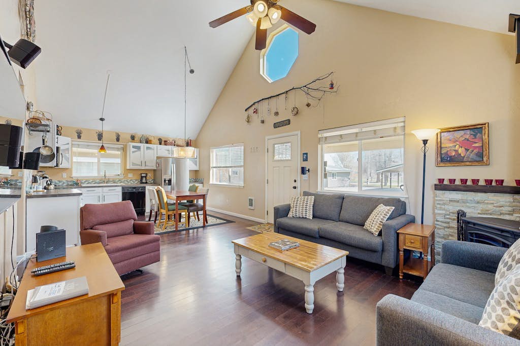 Roomy Dog-Friendly Home with Seasonal Stream - Easy Access to Outdoor Activities