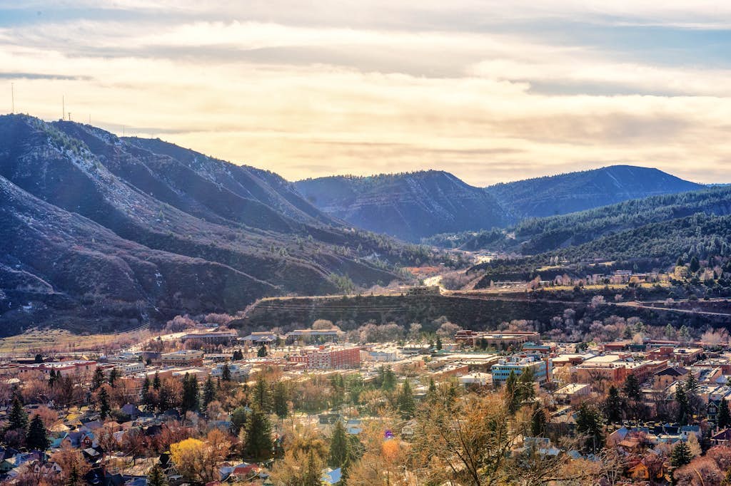 Charming open layout retreat w/prime location in downtown Durango