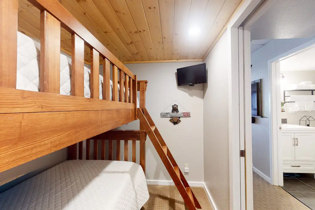 West Lake Lodge 309