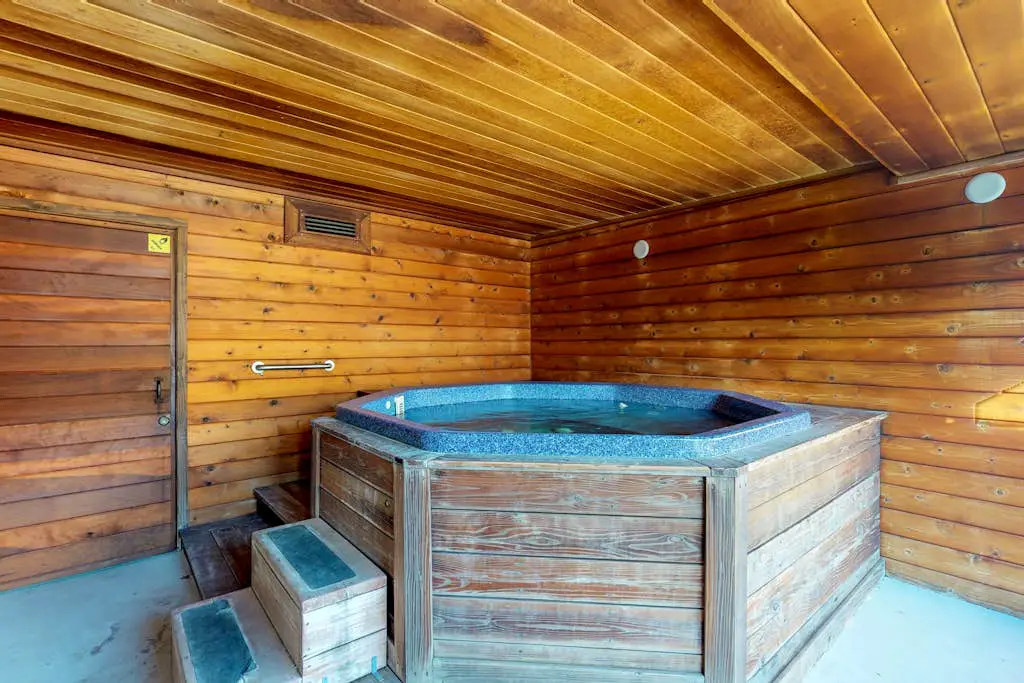 West Lake Lodge 309