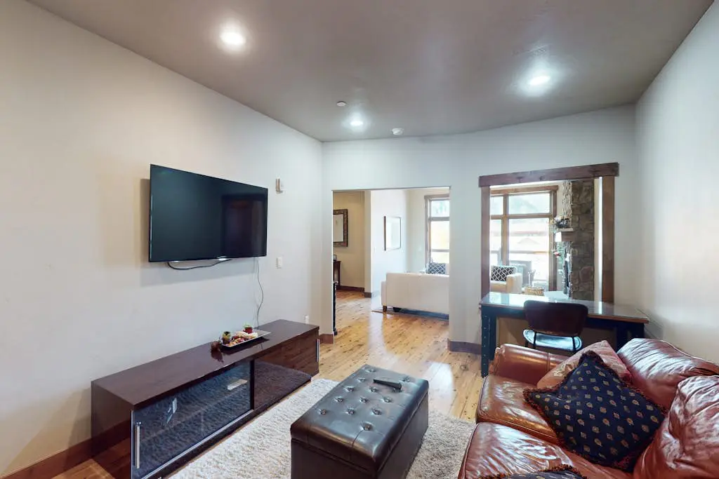 Bears Den Condo Unit 1