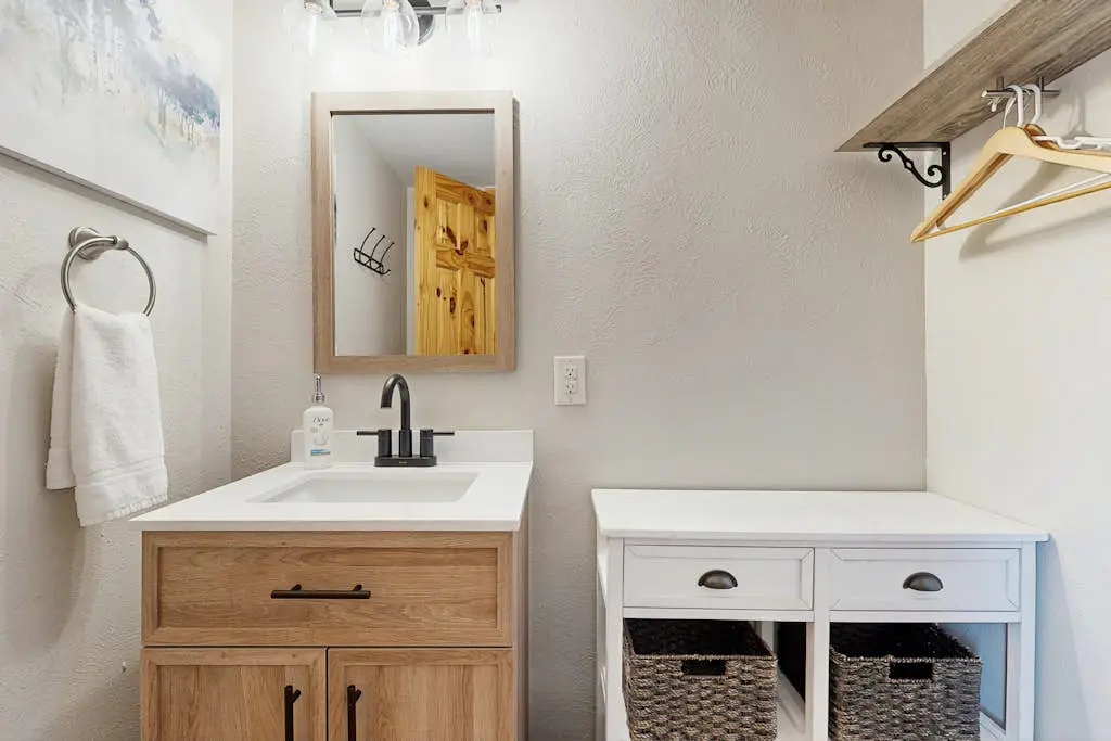 Ten Mile Circle Apartment 291