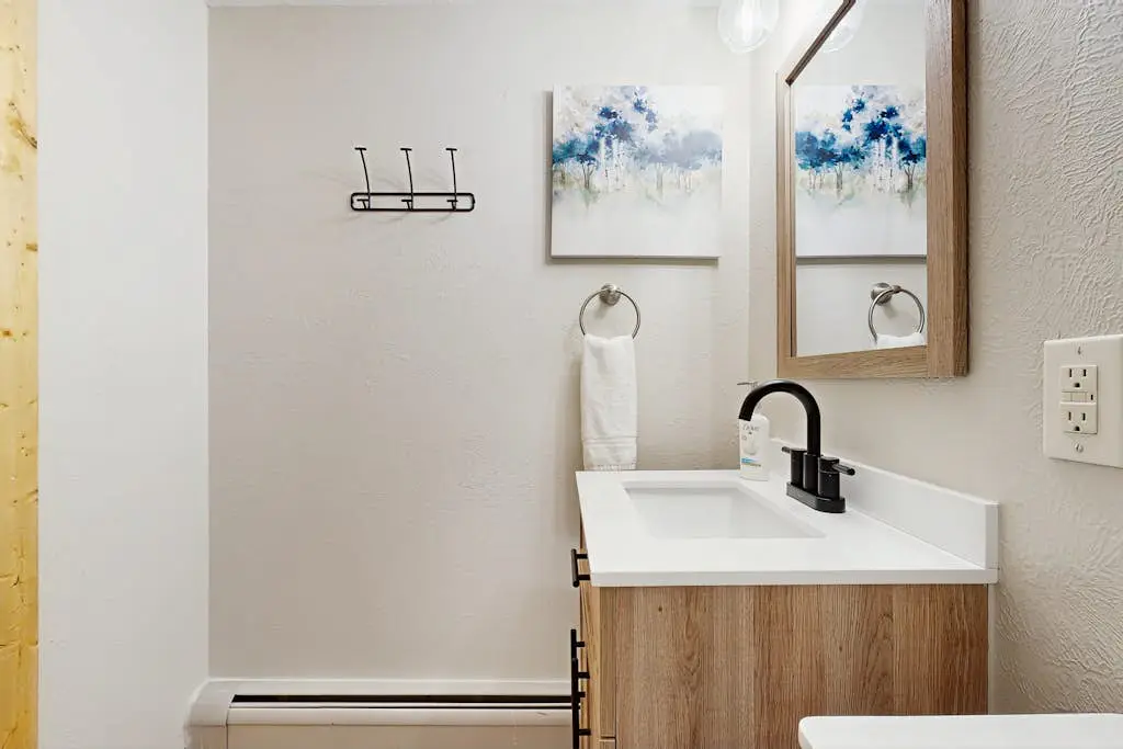 Ten Mile Circle Apartment 291