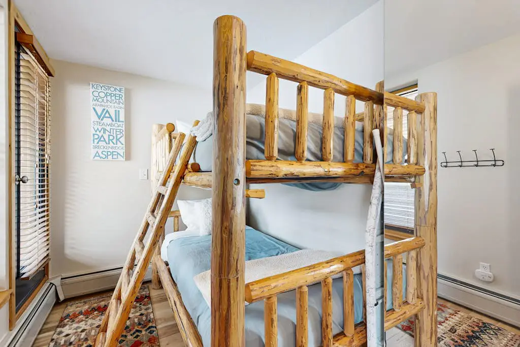 Ten Mile Circle Apartment 291