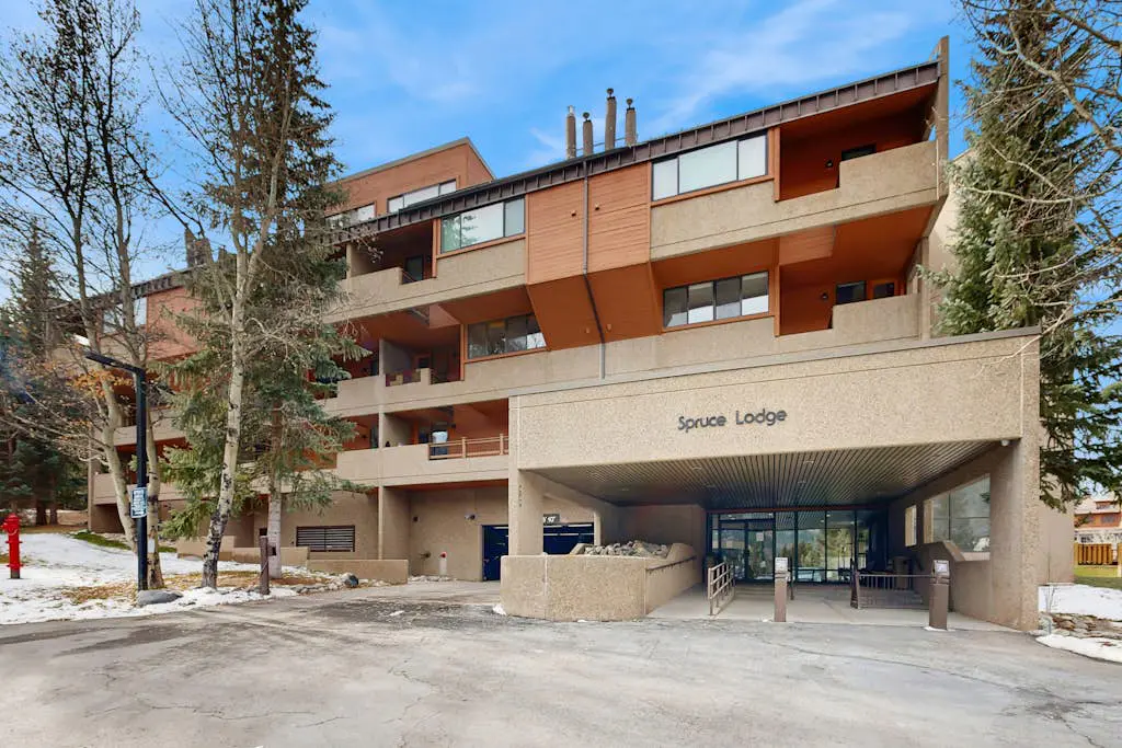 Ten Mile Circle Apartment 291