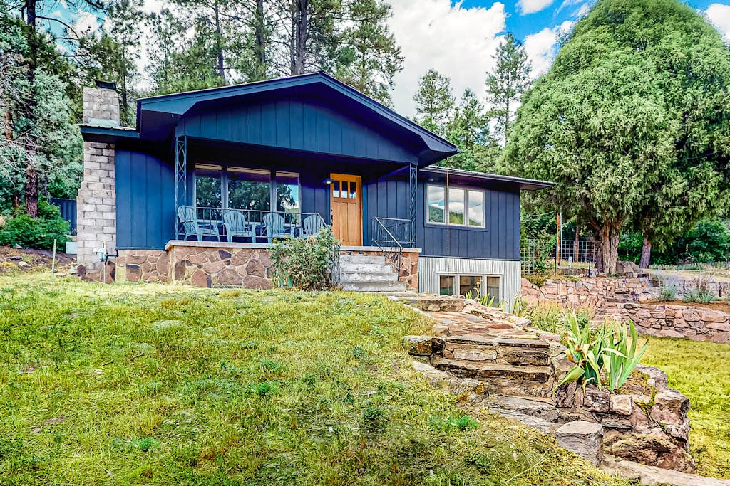 Hermosa Hideaway