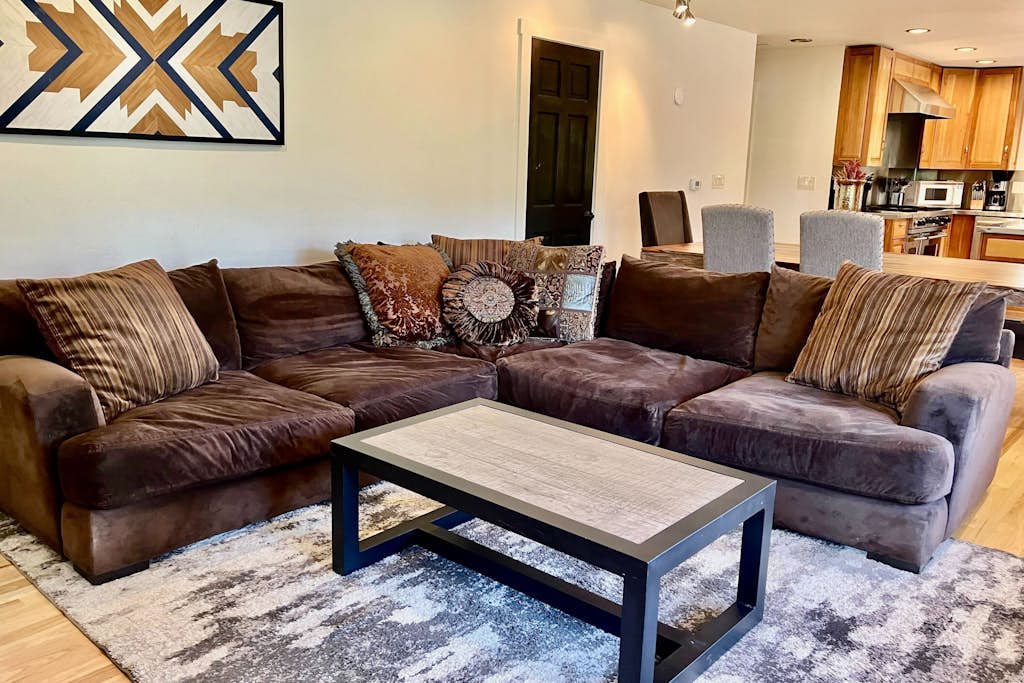 Upper apartment with deluxe kitchen, private W/D, & great location