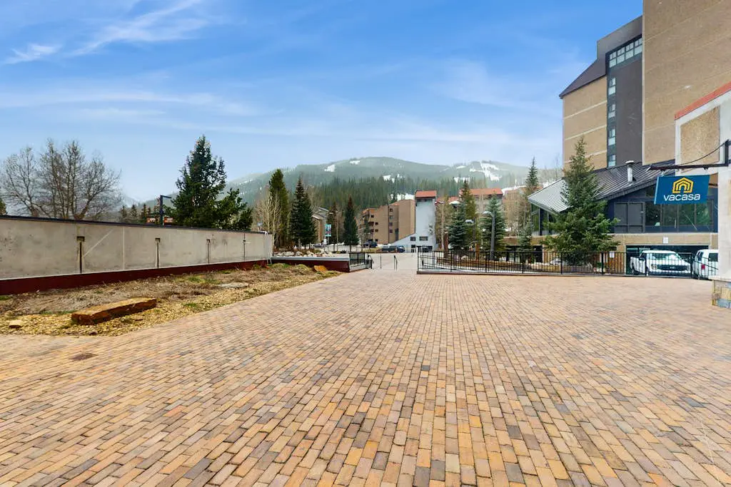 Village Square 342