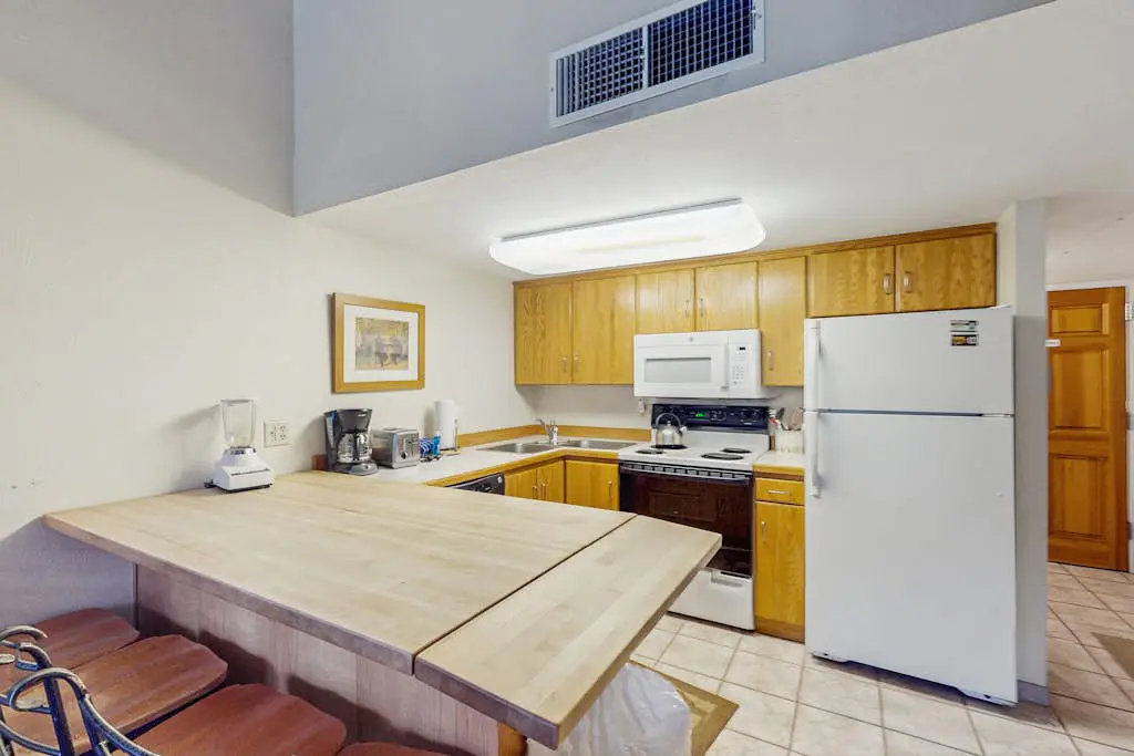 Summit House East 112