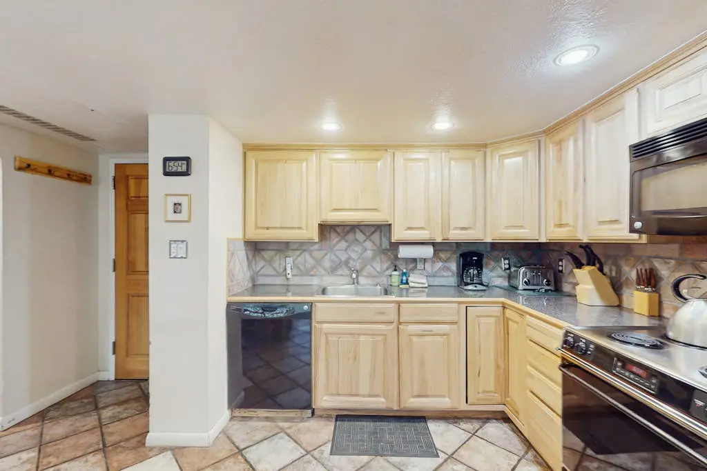 Summit House East 113