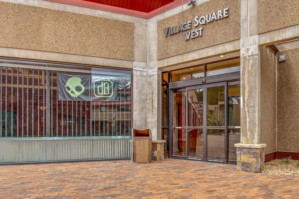 Village Square 555