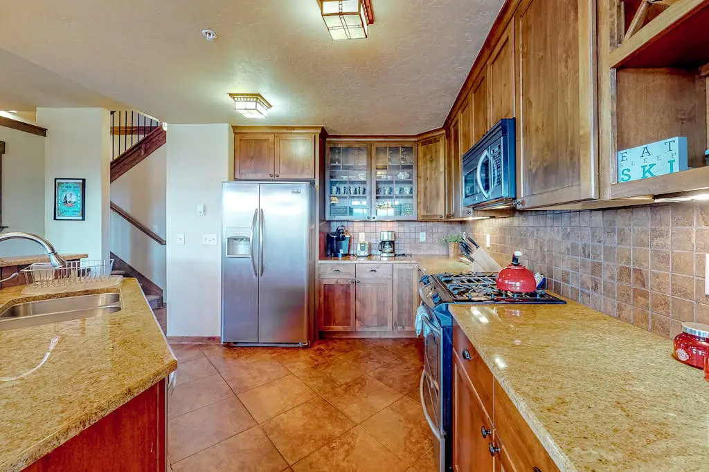 Cozens Pointe Circle