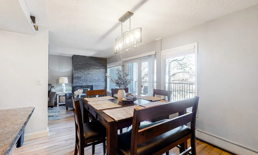 Modern Waterfront Condo w/ Mountain View, W/D, & High Speed WiFi - Near Skiing