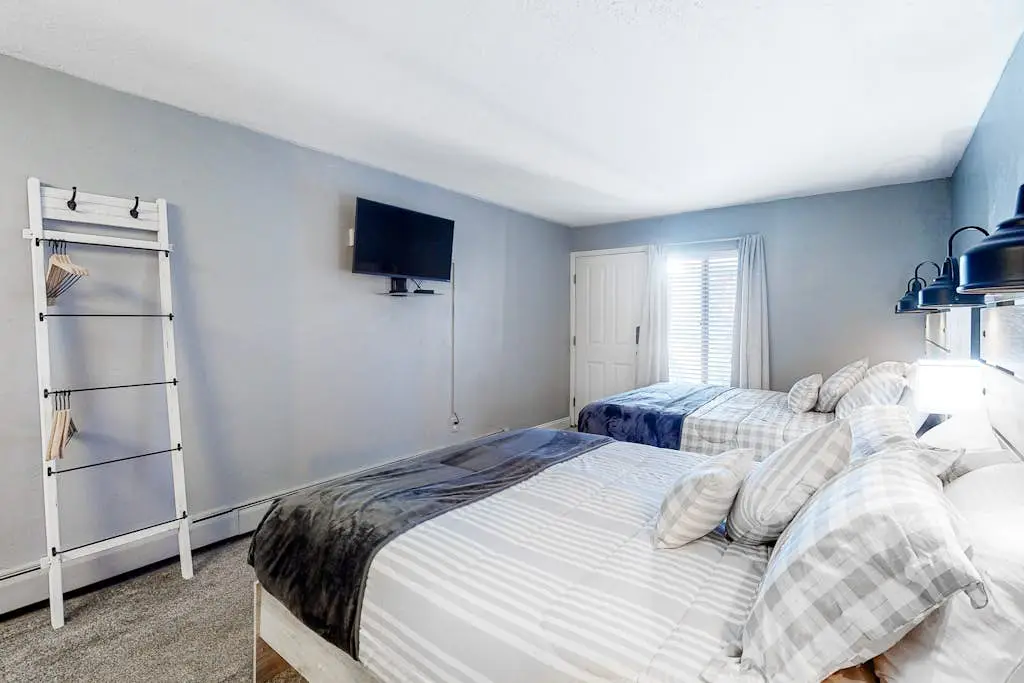 Mountain Meadows 302