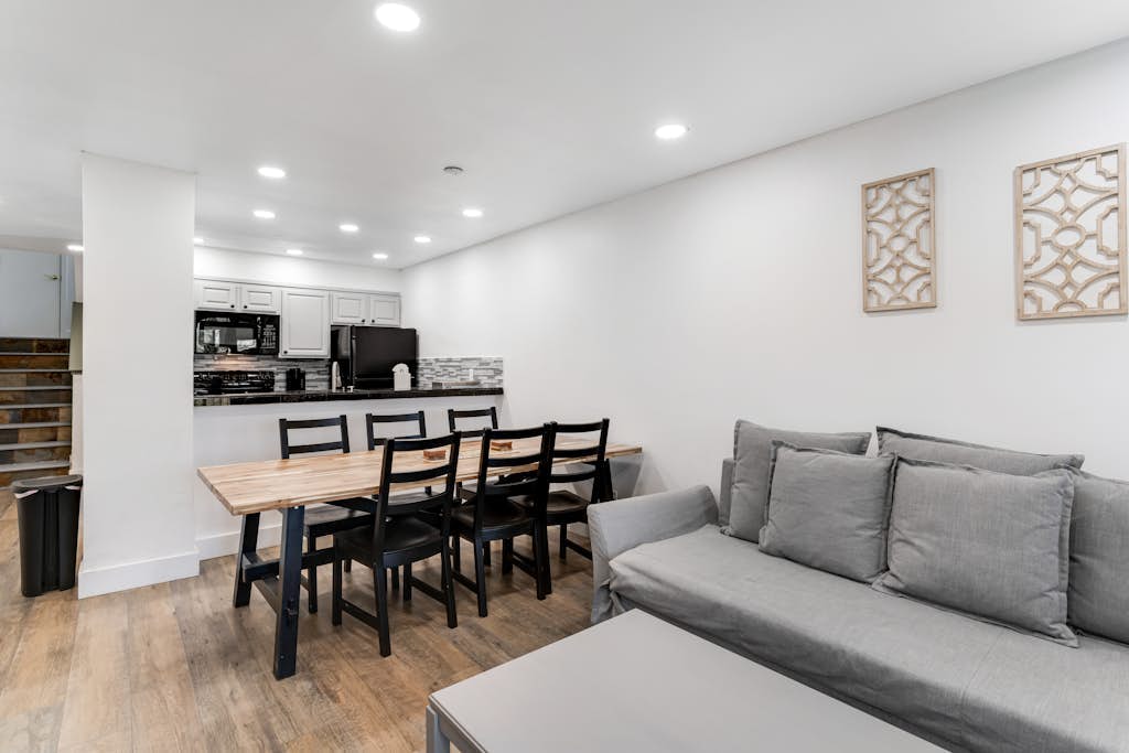 Mountain-view townhome with balcony, gas fireplace, WiFi, & W/D - great location