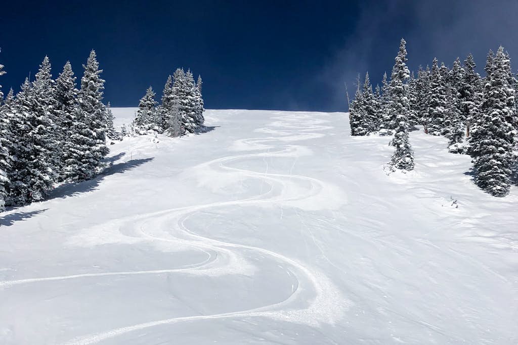 Center Village Retreat | Fireplace, Walk to Ski Lifts, Hiking Trails & Dining