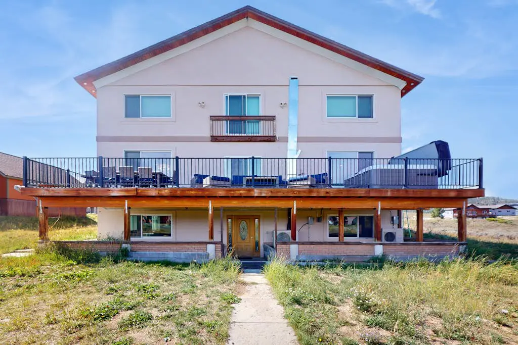 Sakura House