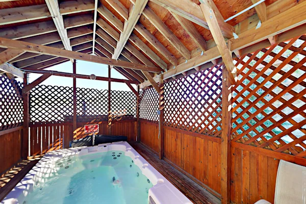 Mountain View Condo w/ 3 Balconies, Gas Fireplace, Shared Hot Tub & Ski Shuttle