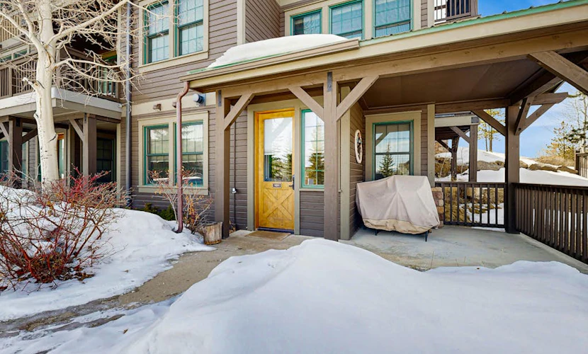 Fantastic Mountain Condo W/ Free WiFi, Private Patio, & Easy Access to Skiing