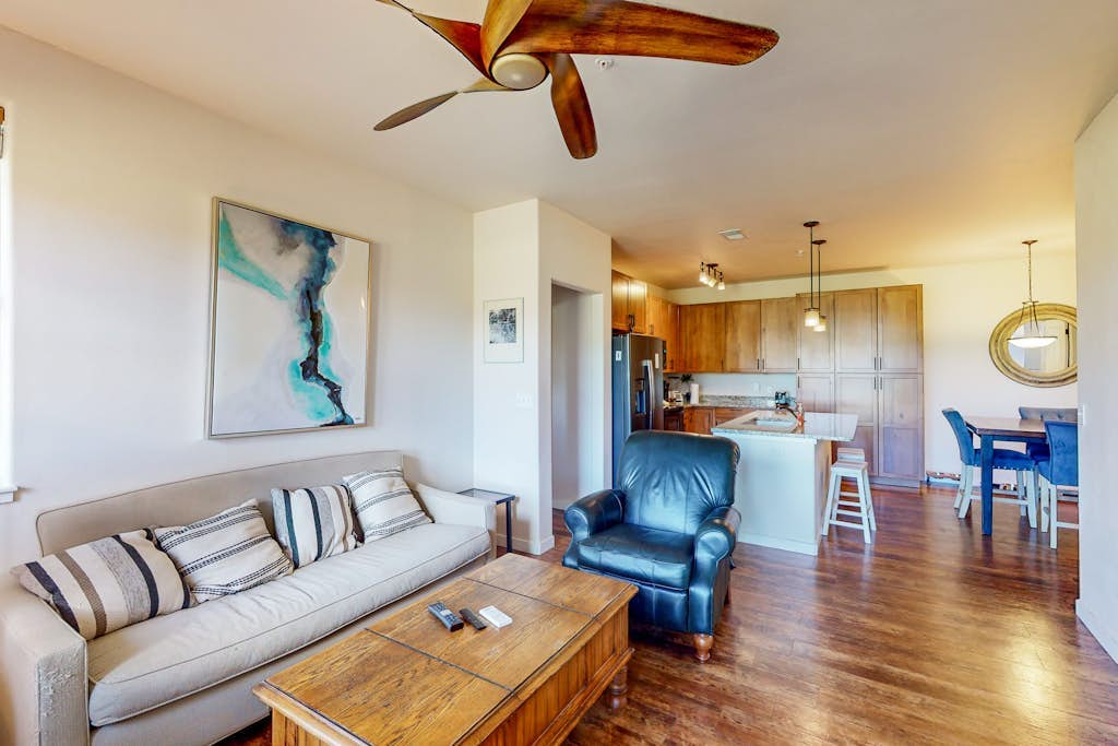 Exceptional Mountain Condo with Community Pool and Hot Tub - Dogs OK