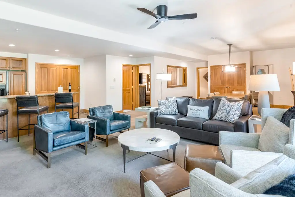 Christie Club 306