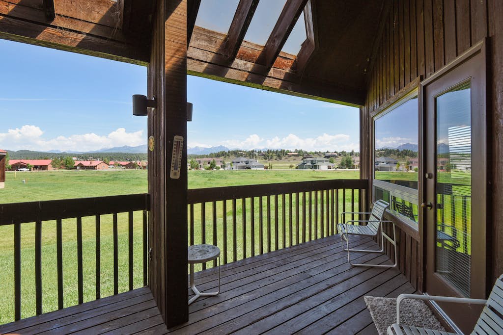 Dog-friendly condo w/deck near golf, lakes & Wolf Creek Ski and Hot Springs