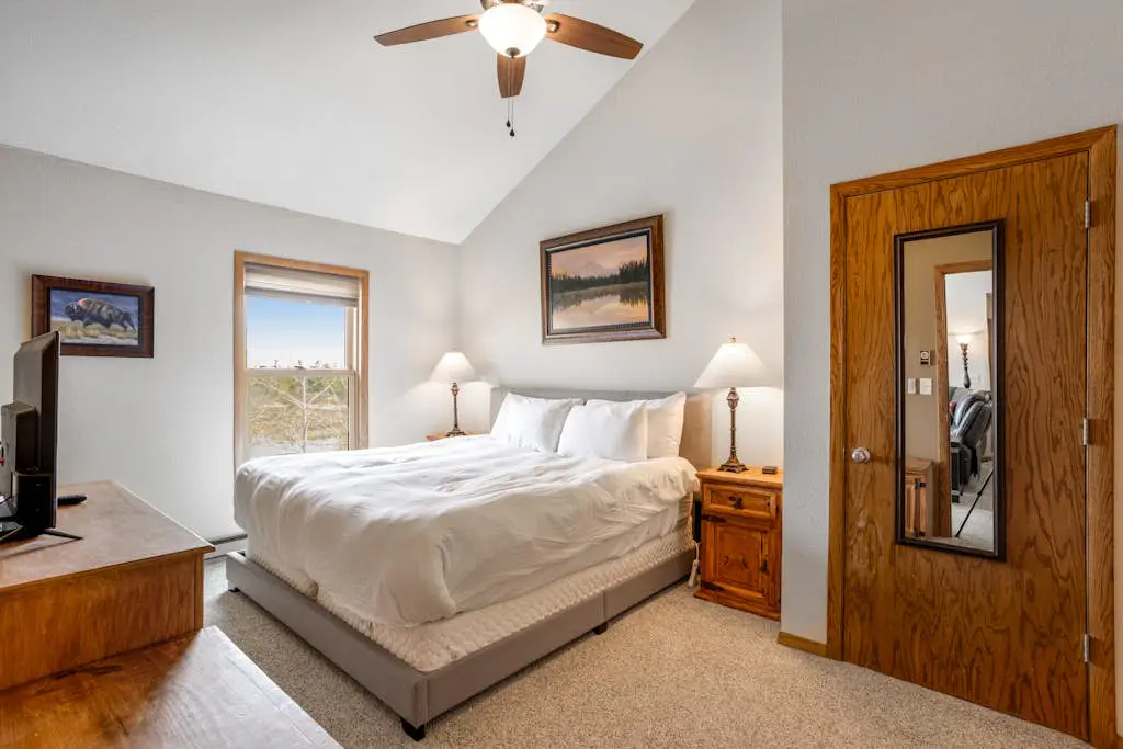 Snowdance Manor  403