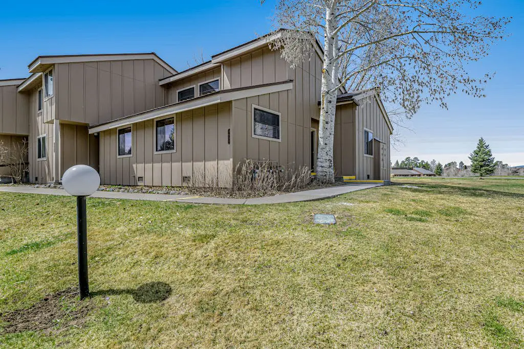 Pines 4058