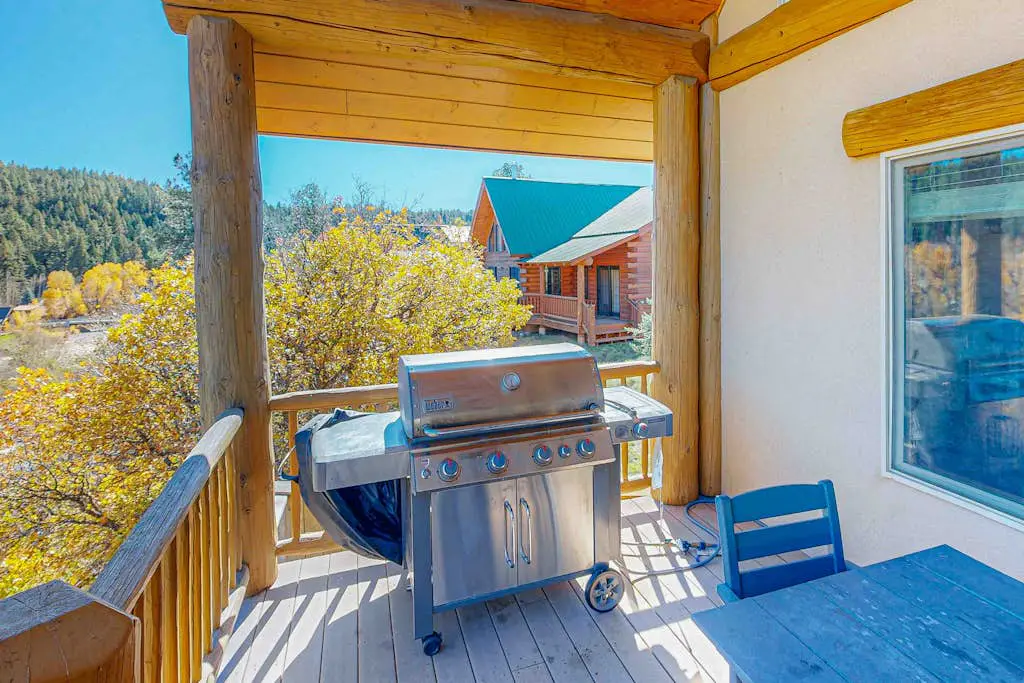 Riverfront Lodge | Hot Tub | Game Room