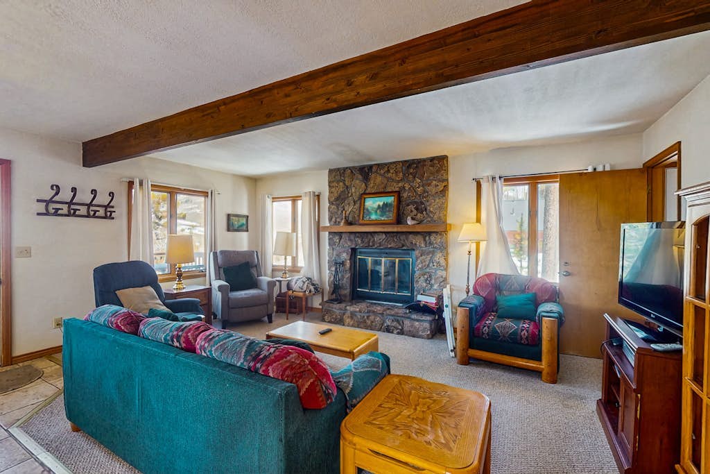 Fantastic home w/ view of Gore Range, two large decks, & walkable location