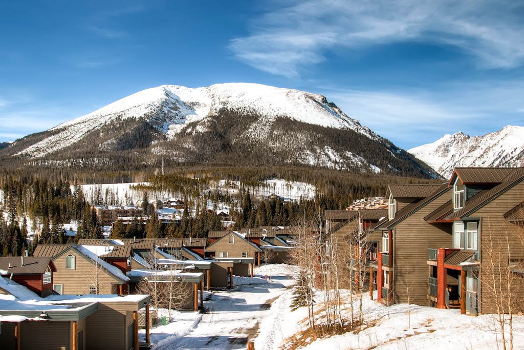 Stylish Condo Near Dillon Reservoir & Seven Ski Areas