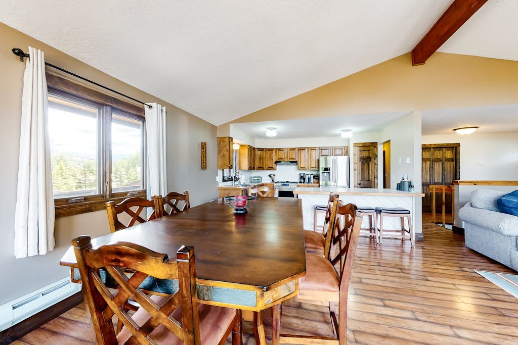 Mountain view home with deck, wood-burning fireplace, & WiFi - great location