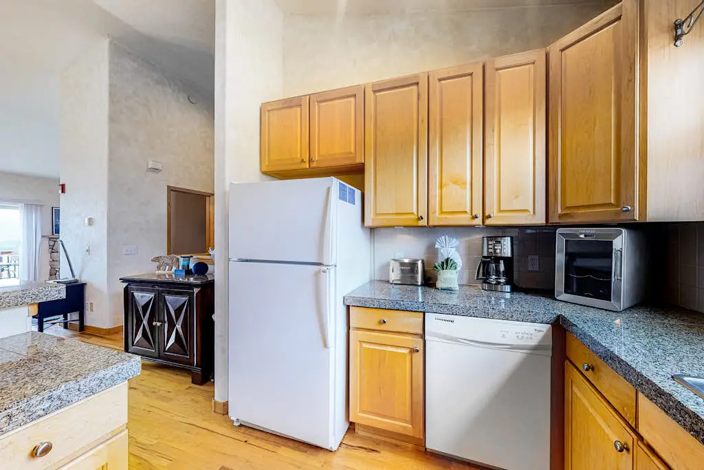 Prospector Village 105C