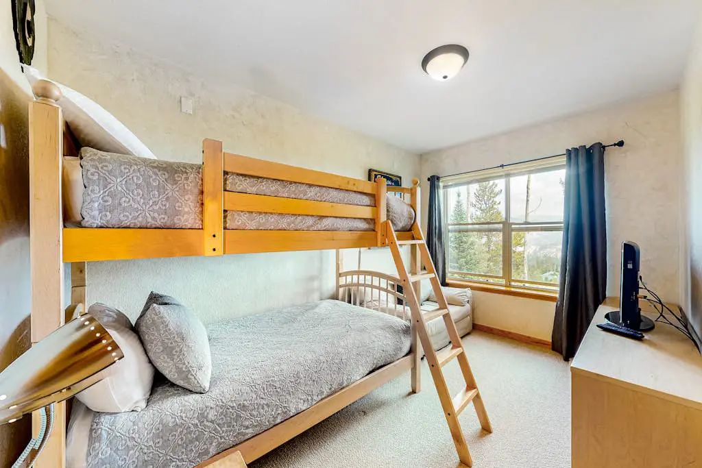 Prospector Village 105C