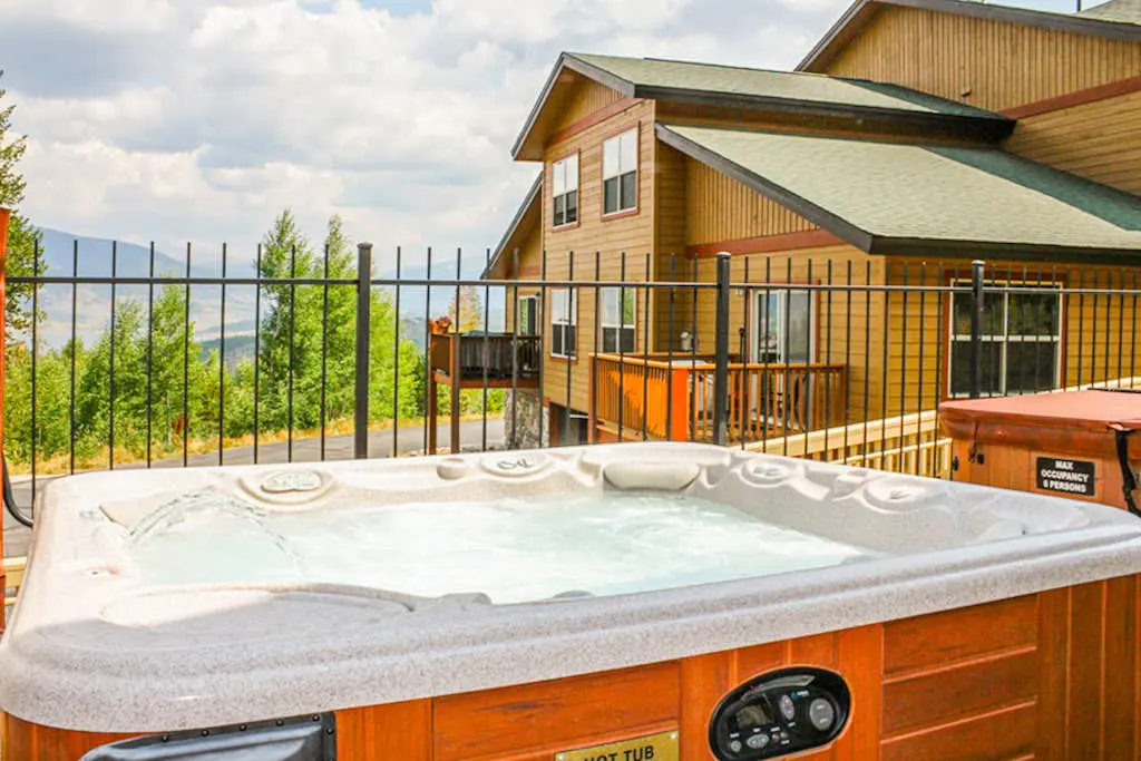 Prospector Village 105C