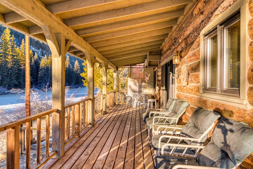 Relaxing riverfront cabin w/ river & mountain view, wraparound deck, and firepit