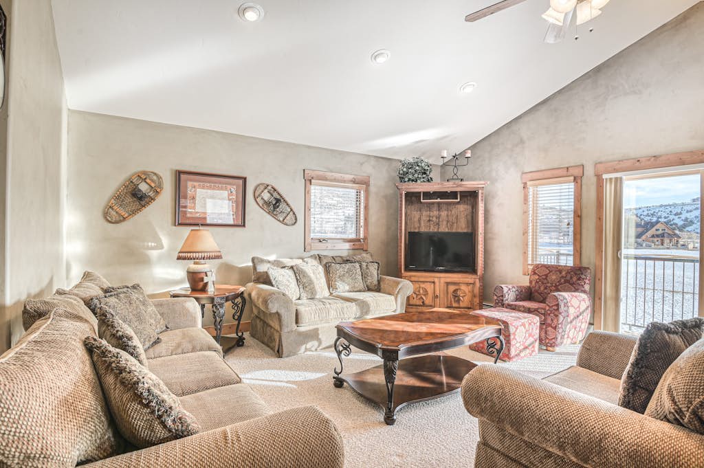 Coursefront Condo with WiFi, Gas Fireplace, Private Washer/Dryer, and Gas Grill