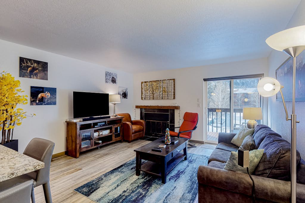 Mountain-View Condo with WiFi and Fireplace - Pool, Hot Tubs, Tennis, and Sauna