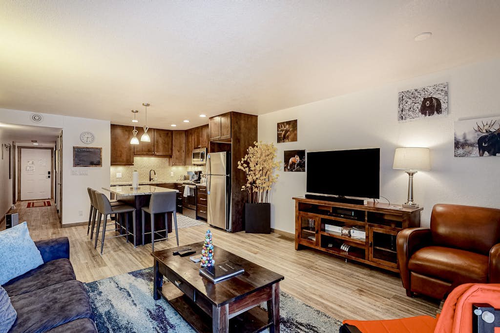 Mountain-View Condo with WiFi and Fireplace - Pool, Hot Tubs, Tennis, and Sauna