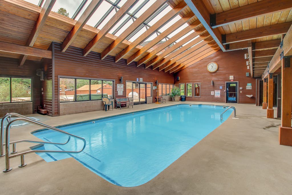 Peaceful condo with balcony, loft, shared sauna, & fireplace