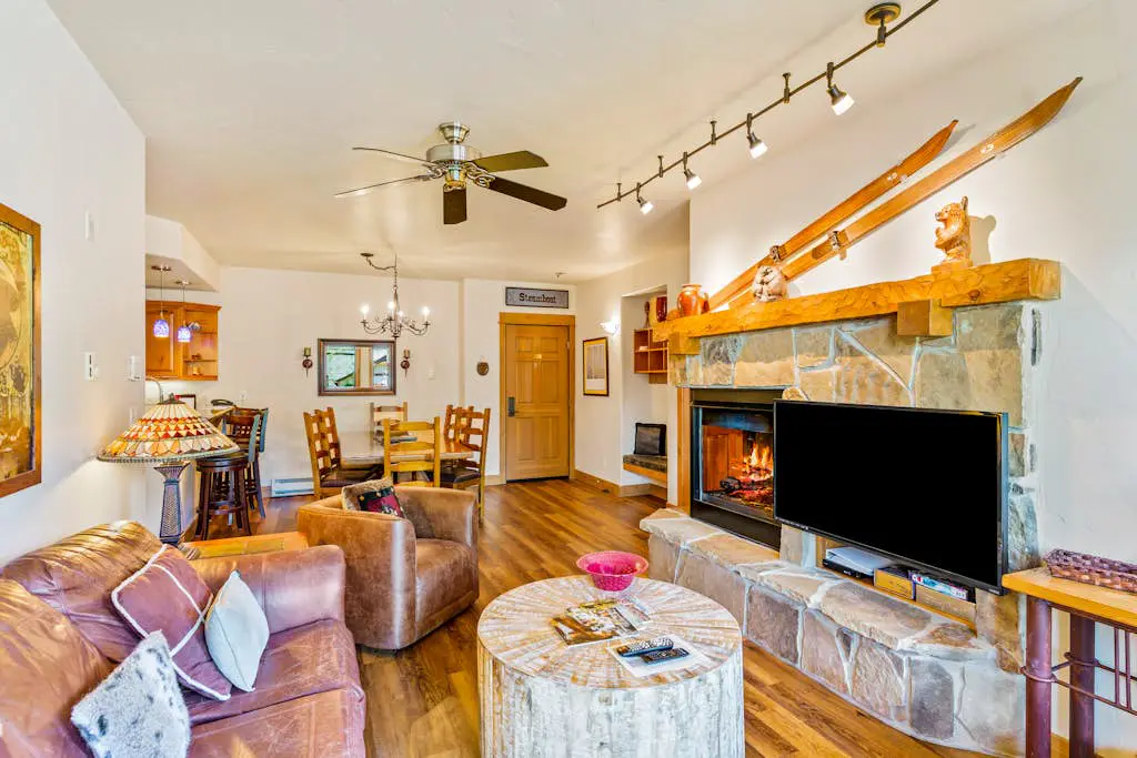 EagleRidge Lodge 208