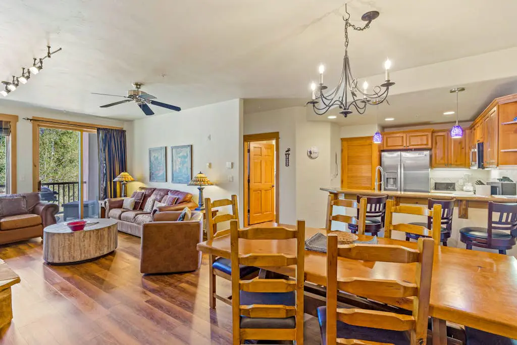 EagleRidge Lodge 208