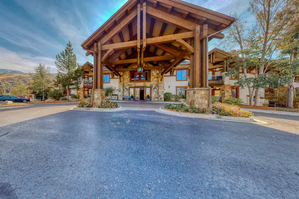 EagleRidge Lodge 208