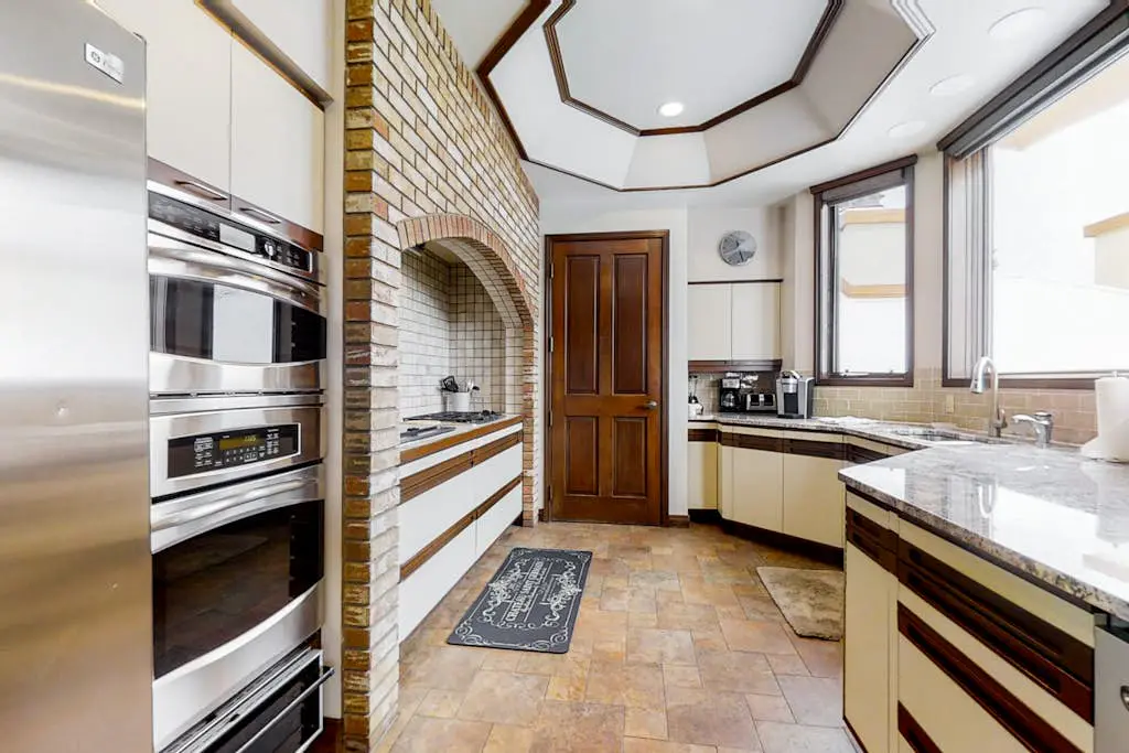Meadows Penthouse A