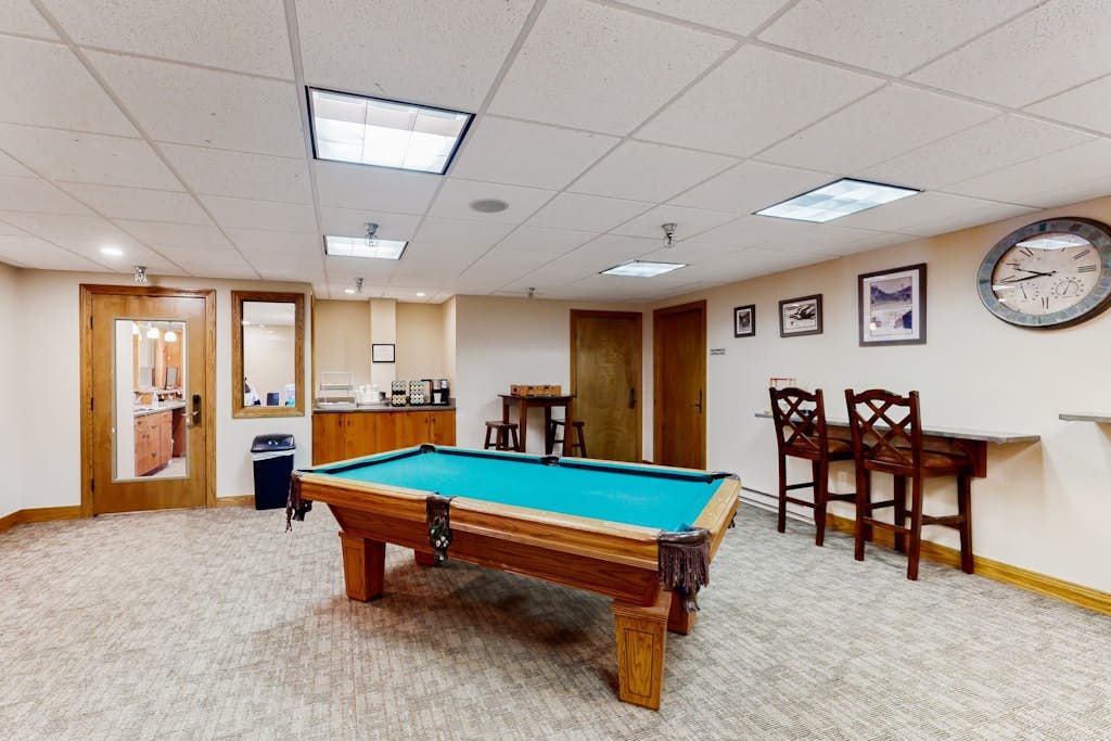 Prime location across the street from the gondola with pool & hot tubs
