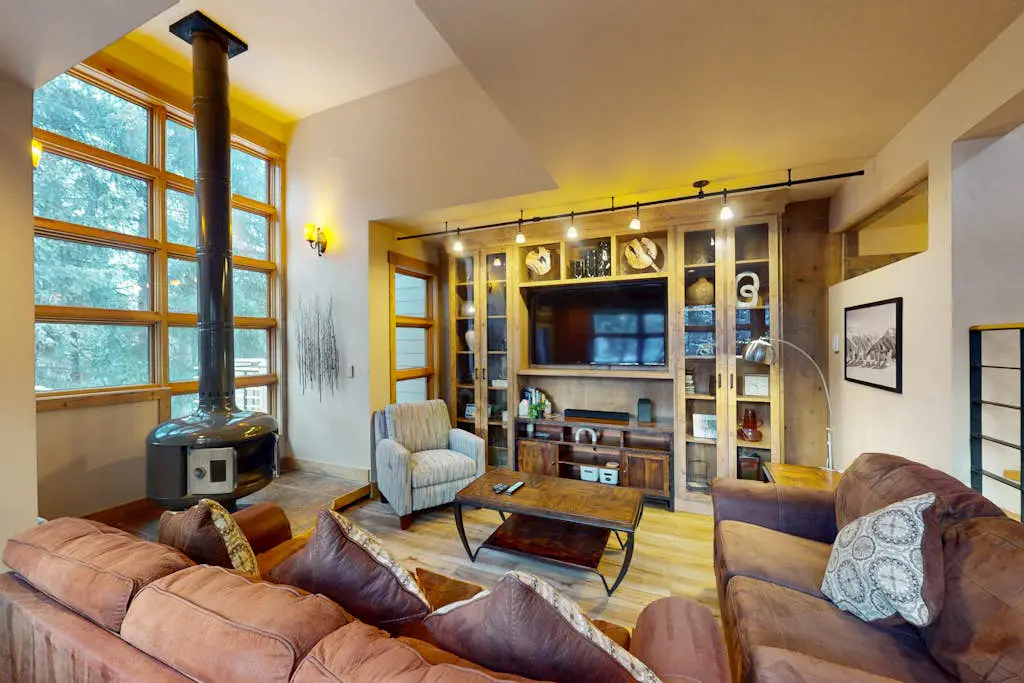 Tenmile Mountain House