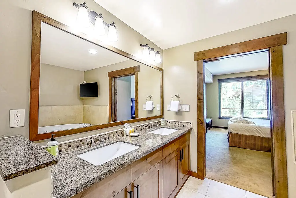 Trailhead Lodge 3105