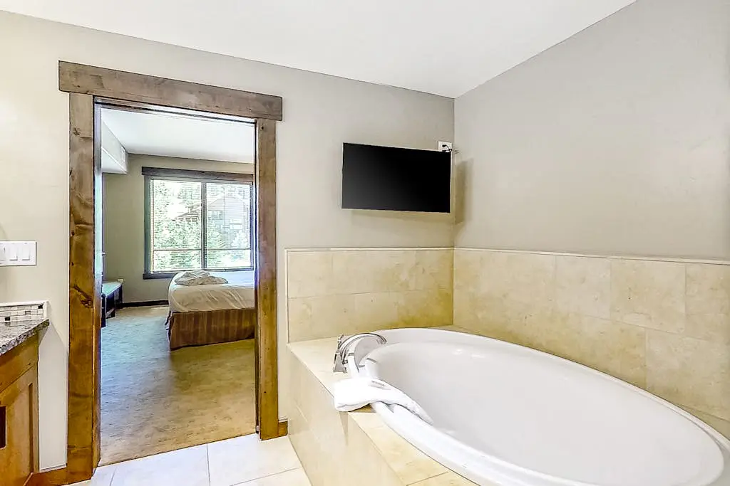 Trailhead Lodge 3105