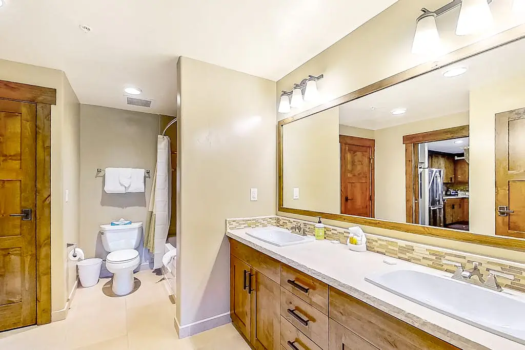 Trailhead Lodge 3105