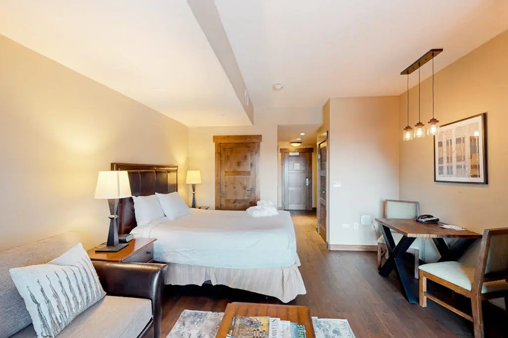 Trailhead Lodge 4113